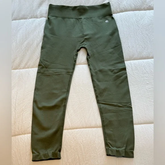 WBK Mid-Rise Summer Leggings - Picture 7 of 12